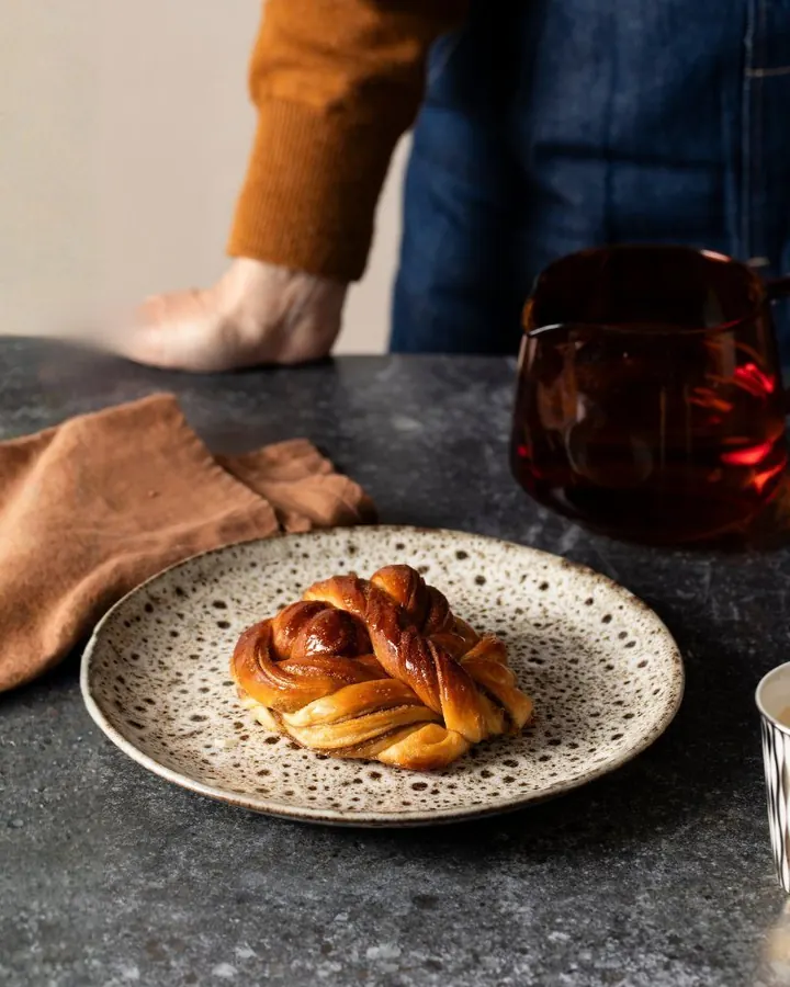 Nodo al Cardamomo Cerea, bakery nordica con cardamomo e zucchero muscovado, Torino