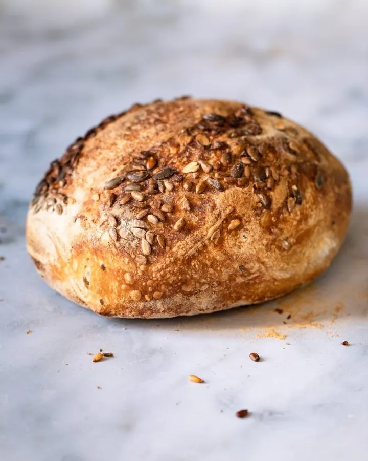 Pane di pasta madre con semi misti di girasole, lino e zucca, Cerea Torino